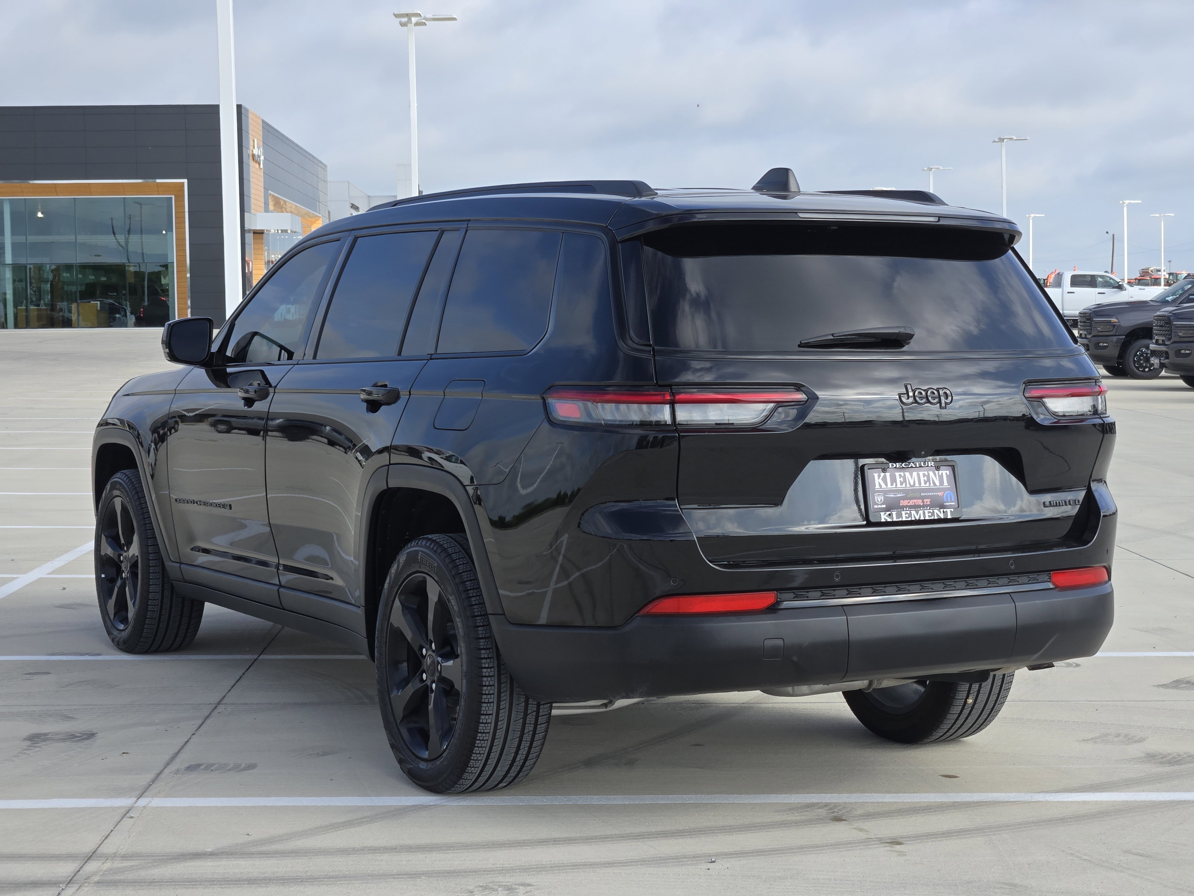 2024 Jeep Grand Cherokee Limited photo 3