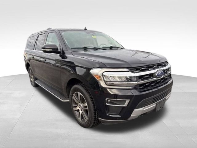 2023 Ford Expedition Limited's photo