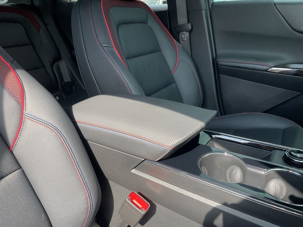 2025 Chevrolet Equinox RS photo 40