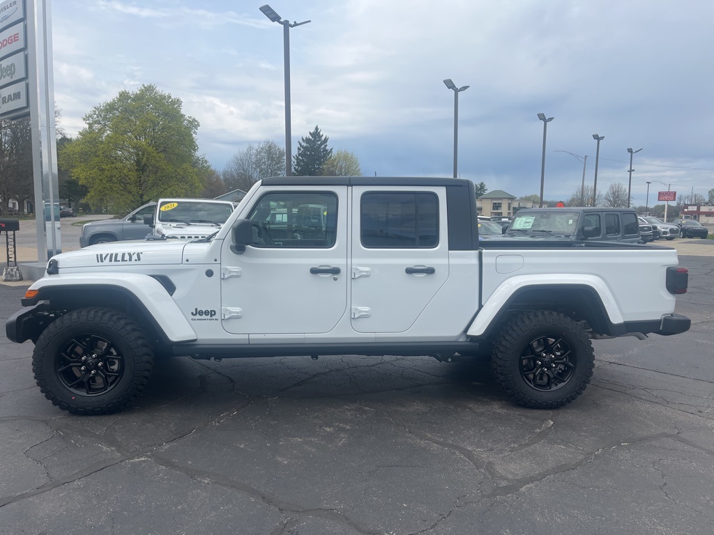 2025 Jeep Gladiator Willys photo 4