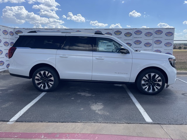 2025 Ford Expedition Platinum's photo