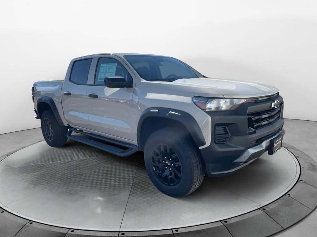 2026 Chevrolet Colorado Trail Boss photo 3