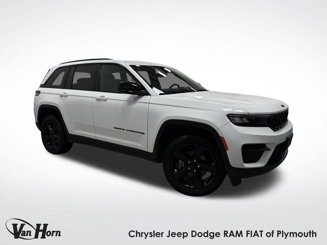 2023 Jeep Grand Cherokee Altitude's photo