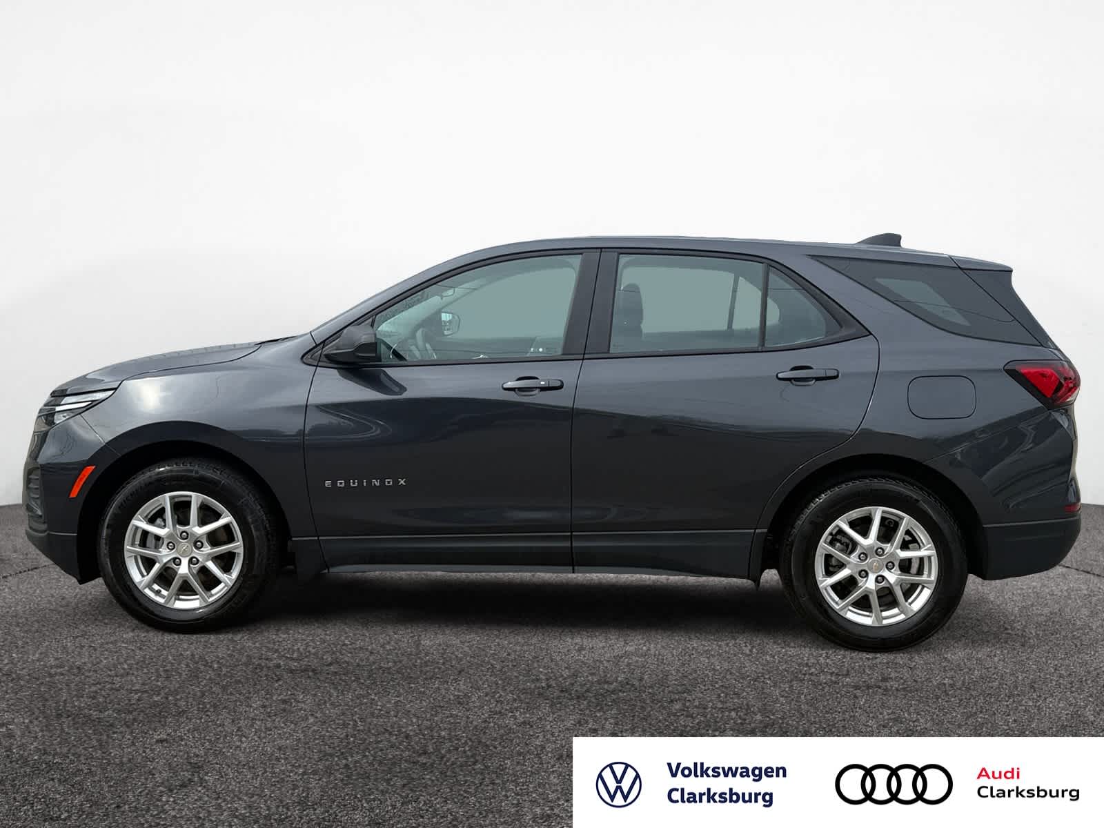 Used 2022 Chevrolet Equinox LS with VIN 3GNAXHEV1NS209547 for sale in Bridgeport, WV