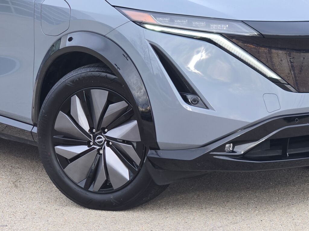 2024 Nissan ARIYA Engage Evolve+ Empower photo 3