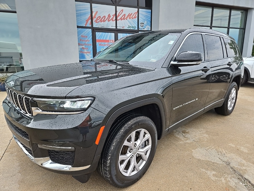 Used 2022 Jeep Grand Cherokee L Limited with VIN 1C4RJKBGXN8587181 for sale in Kansas City