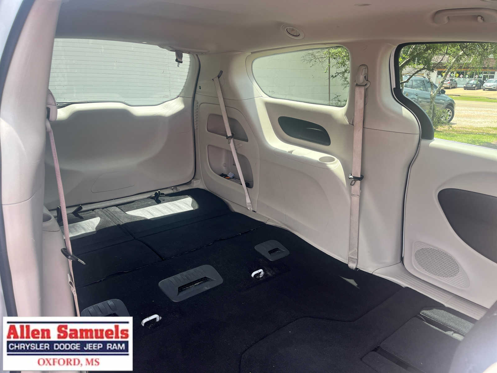 2023 Chrysler Voyager LX photo 42