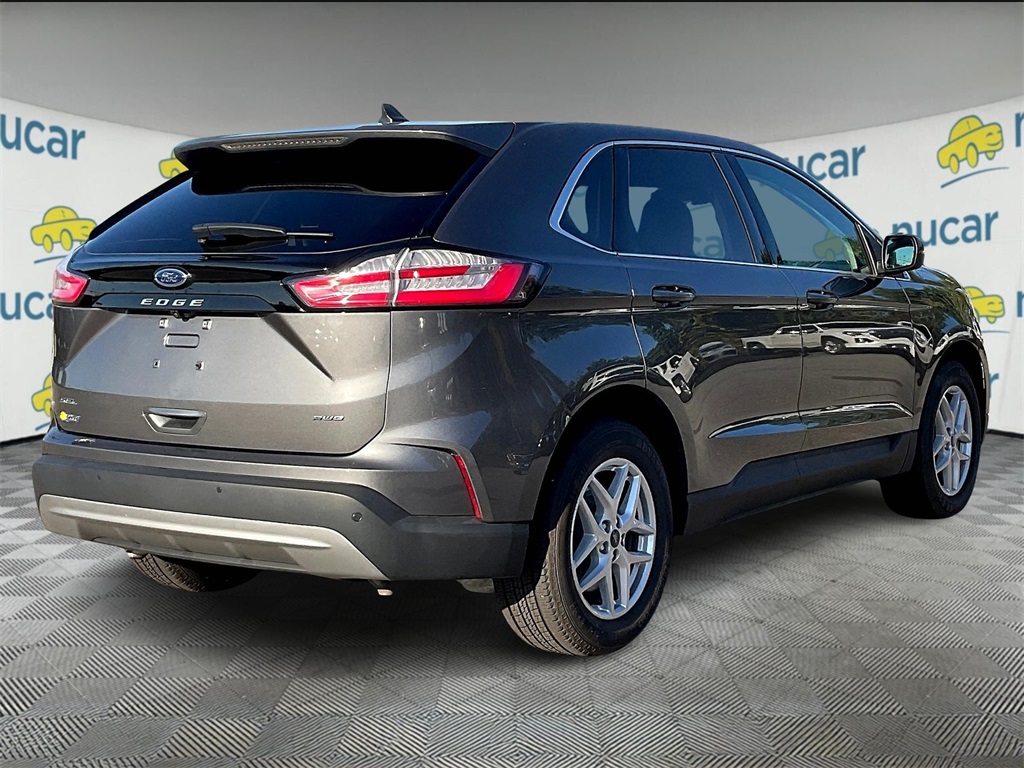 2022 Ford Edge SEL photo 6