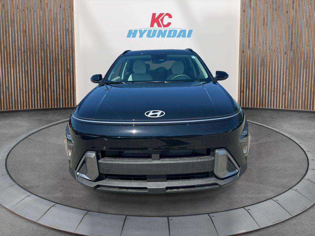 2025 Hyundai Kona SEL photo 2