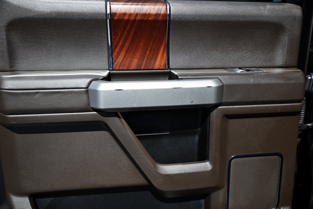 2022 Ford F-350 photo 21