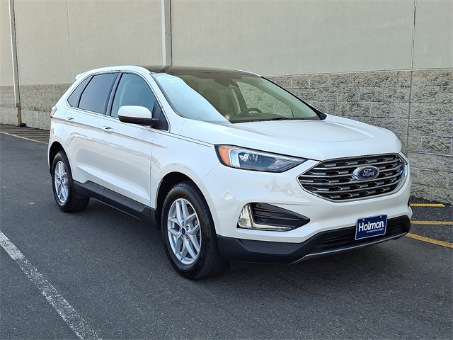 2022 Ford Edge SEL photo 2