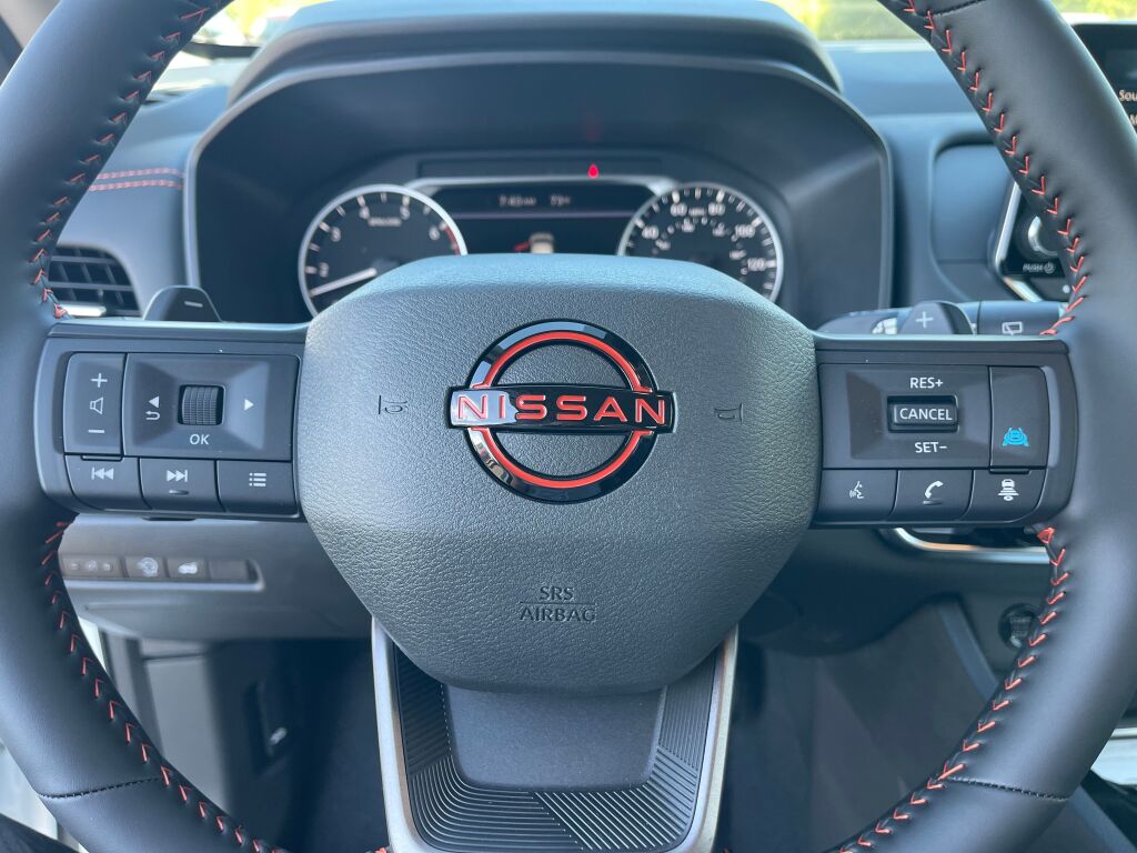 2026 Nissan Rogue SV photo 10