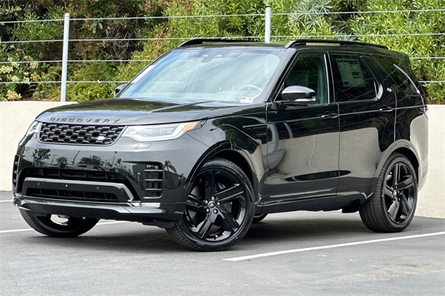2025 Land Rover Discovery Dynamic SE's photo