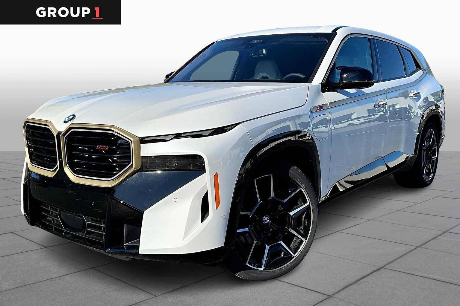 2026 BMW XM Base's photo