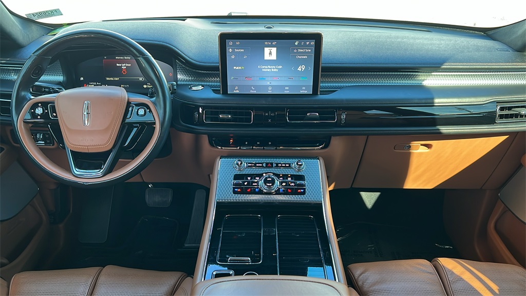 2023 Lincoln Aviator Black Label photo 3