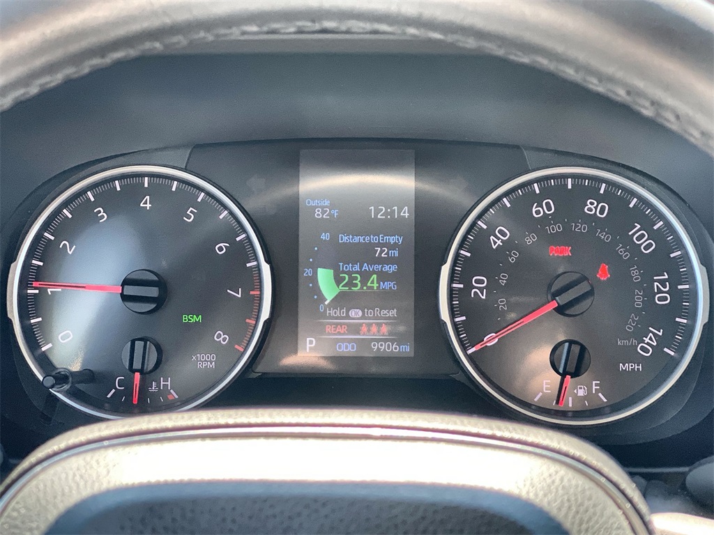 2022 Toyota RAV4 XLE Premium photo 10