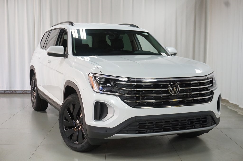 2026 Volkswagen Atlas SE Technology photo 3