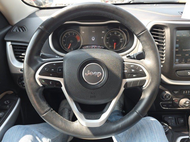 2018 Jeep Cherokee Limited photo 16