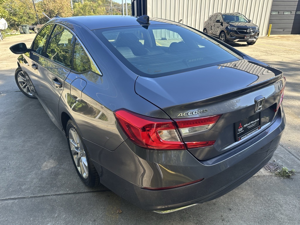 2019 Honda Accord LX photo 3