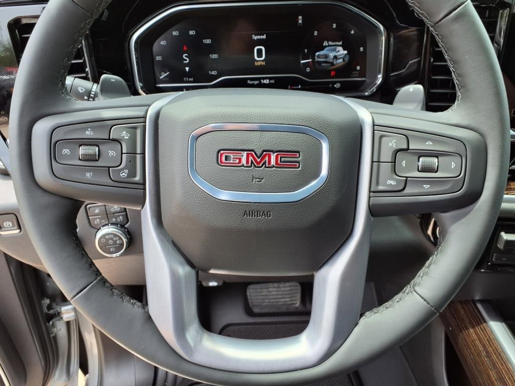 New 2025 Sterling Metallic GMC Elevation image 19