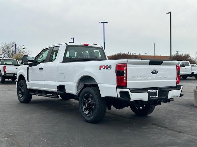 2025 Ford F-350 XL photo 4