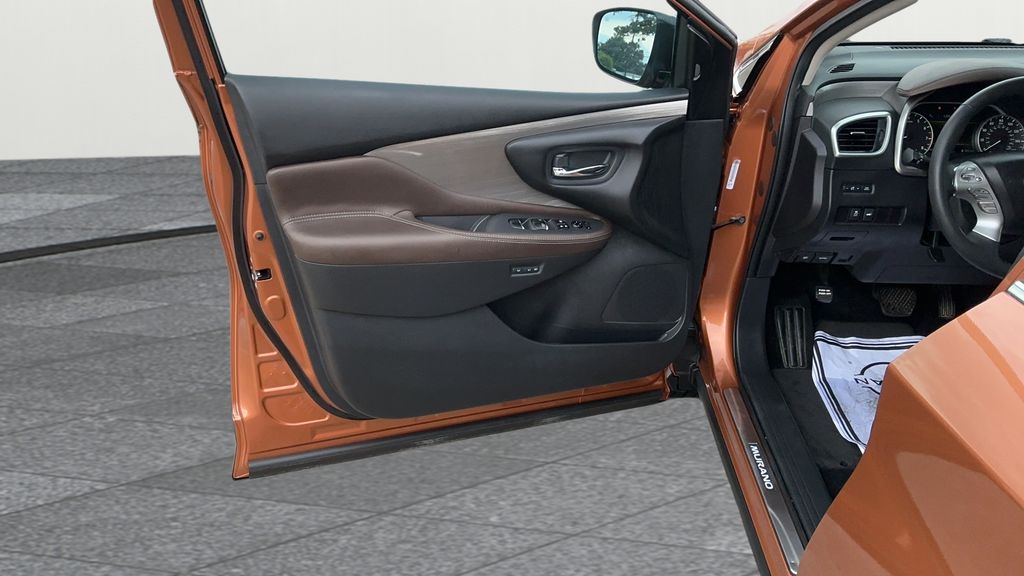 2017 Nissan Murano SL photo 12