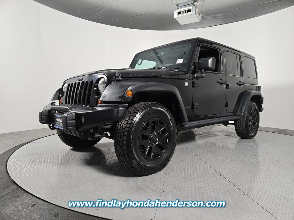 2013 Jeep Wrangler Unlimited Sahara photo 3