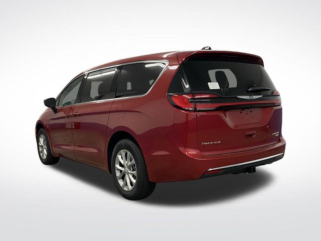 2026 Chrysler Pacifica Limited photo 3