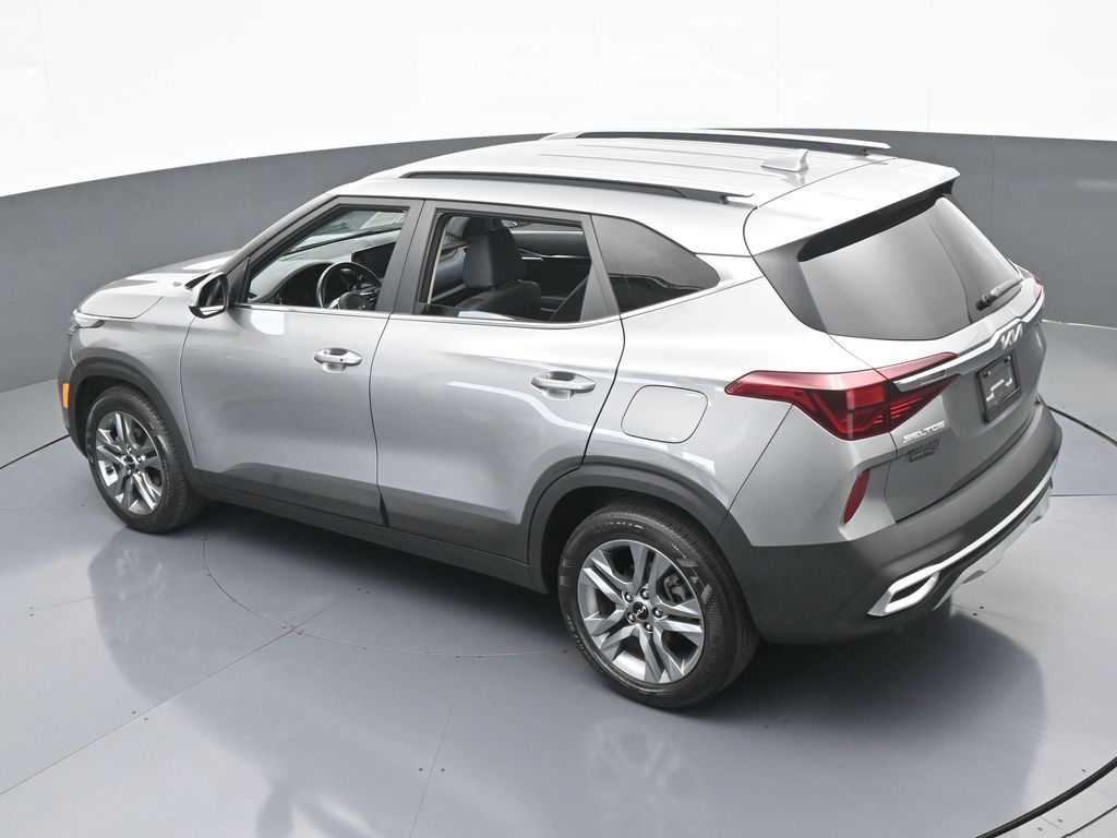 2023 Kia Seltos S photo 3