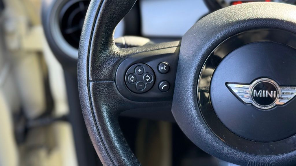2013 Mini Cooper Base photo 18