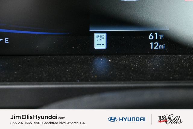 2025 Hyundai Elantra SEL Sport photo 8