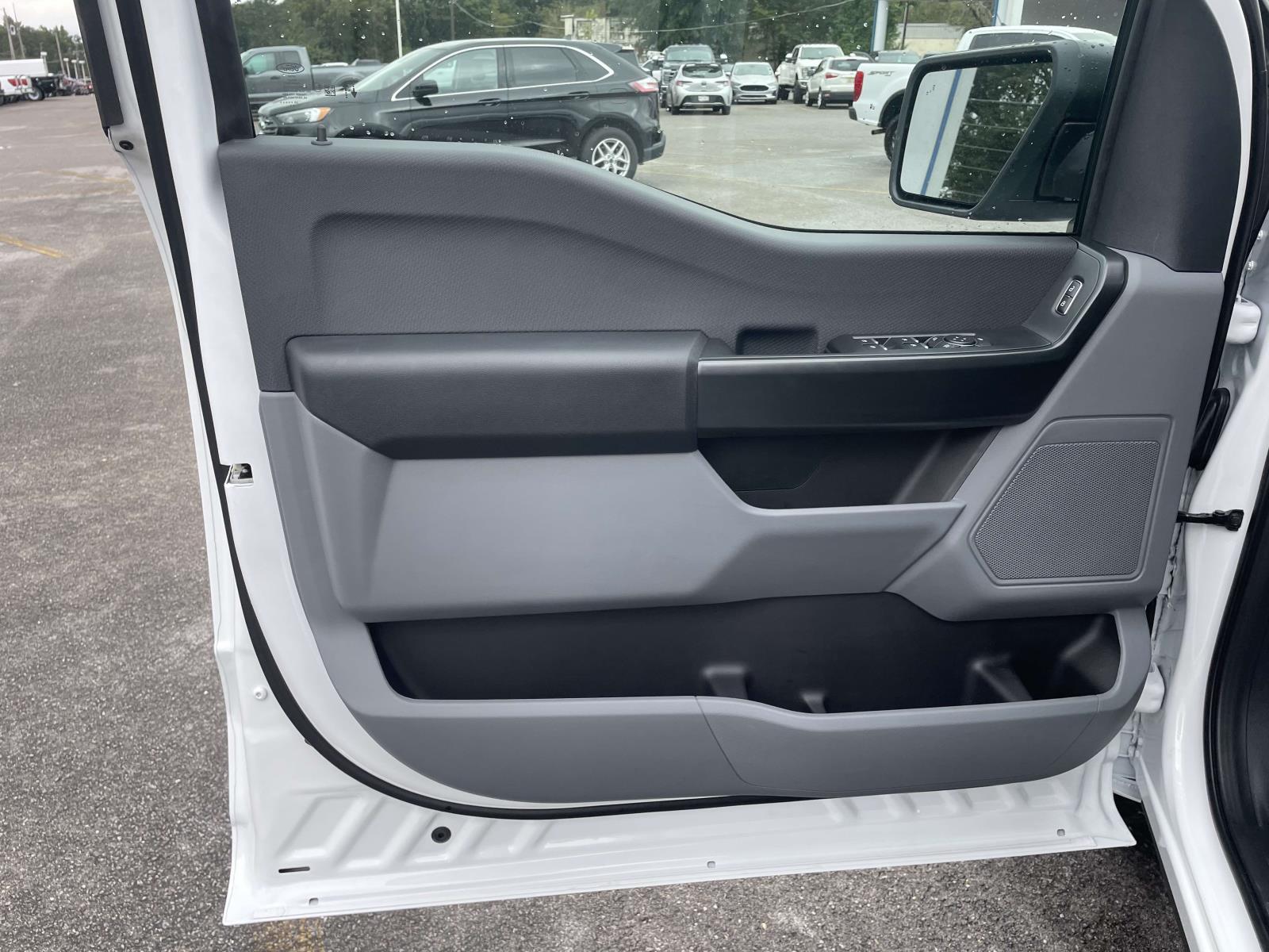 2025 Ford F-150 XL photo 14