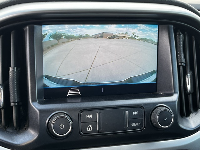 2022 Chevrolet Colorado LT photo 13