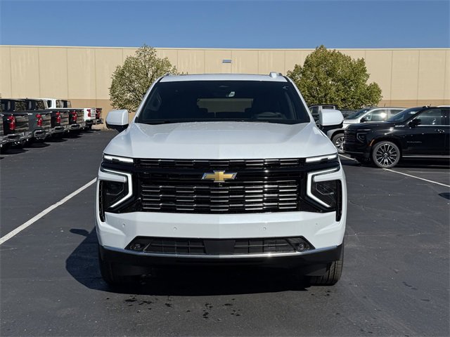 2026 Chevrolet Suburban High Country photo 2