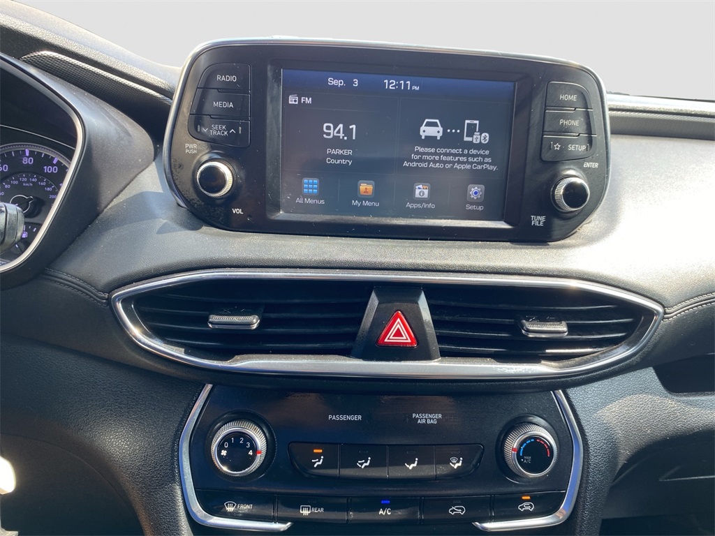 2019 Hyundai Santa Fe SE photo 12