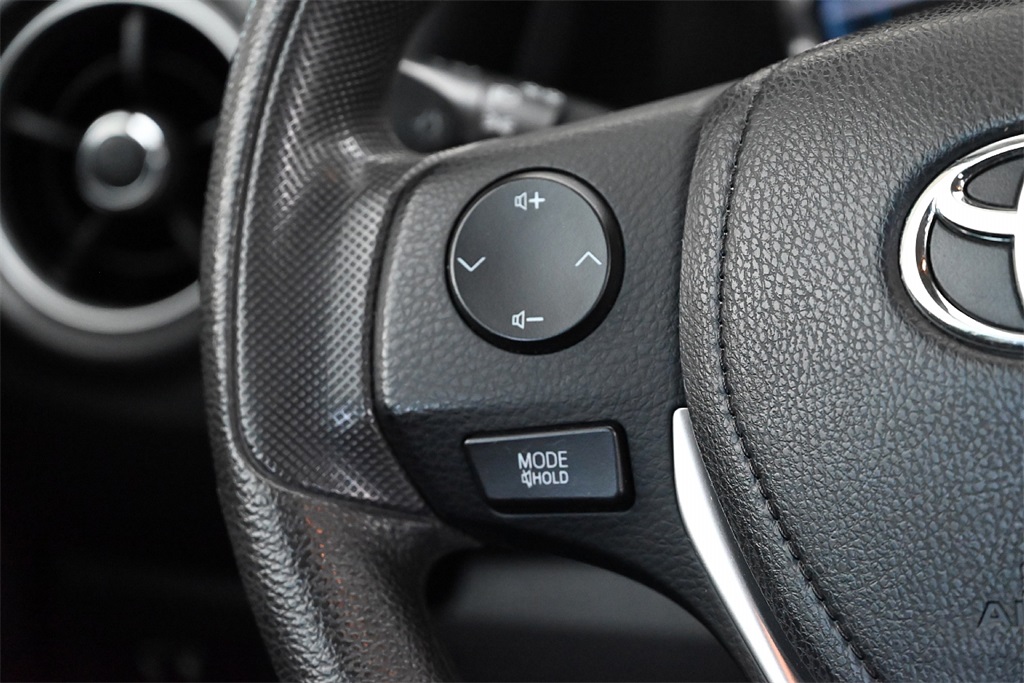2019 Toyota Corolla L photo 14