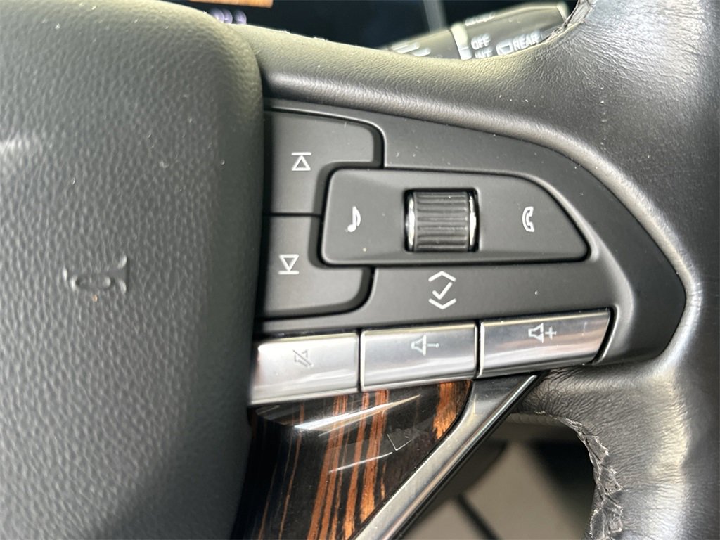 2023 Cadillac Escalade ESV Premium Luxury photo 17