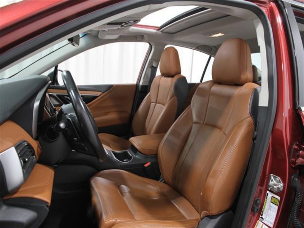 2020 Subaru Legacy Touring XT photo 4