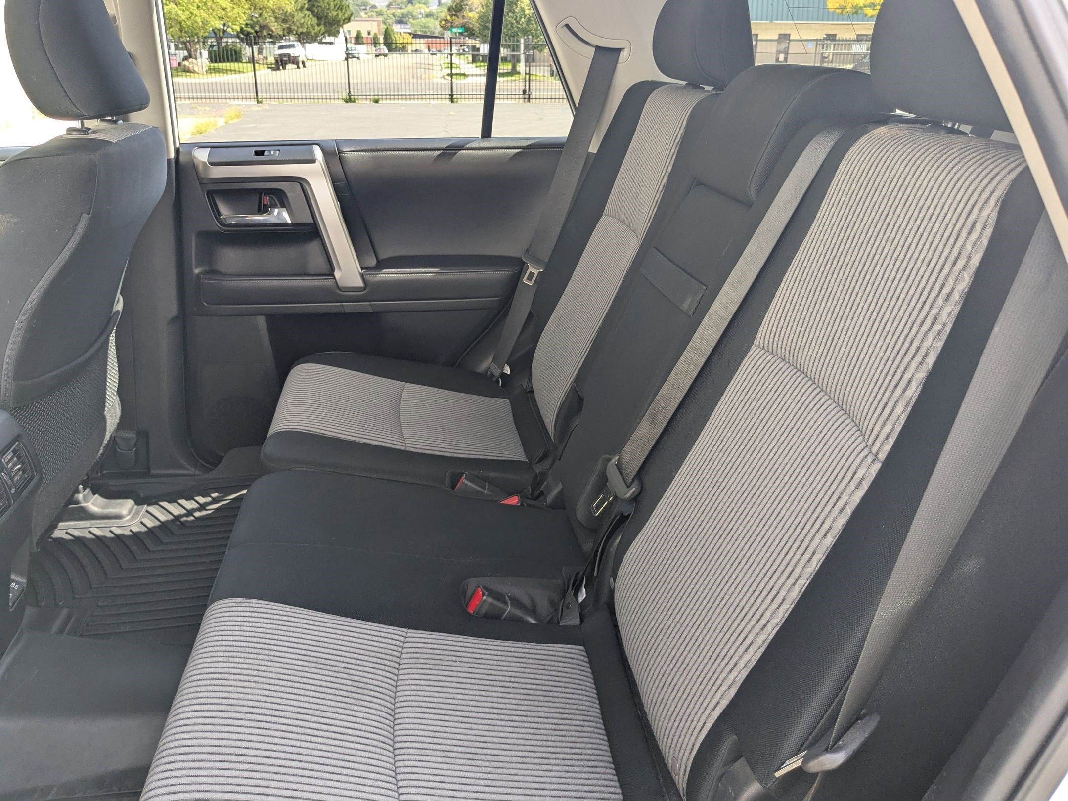 2021 Toyota 4Runner SR5 photo 29