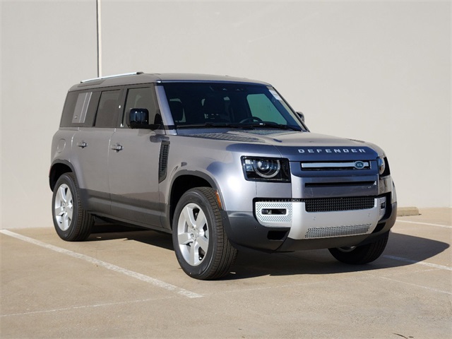 2024 Land Rover Defender 110 S photo 3