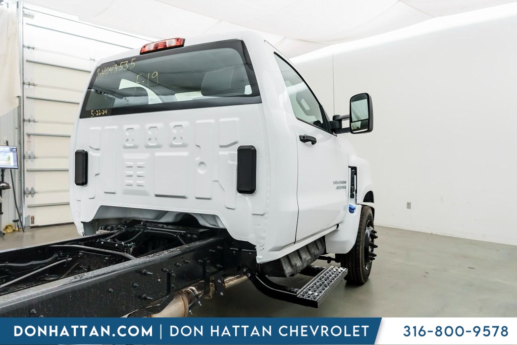 2023 Chevrolet Silverado 4500HD Work Truck photo 29