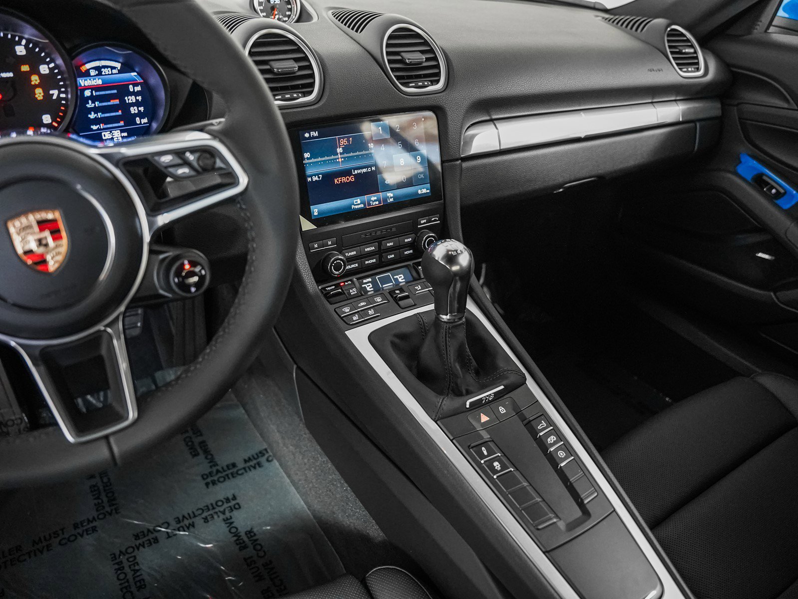 2025 Porsche Cayman photo 15