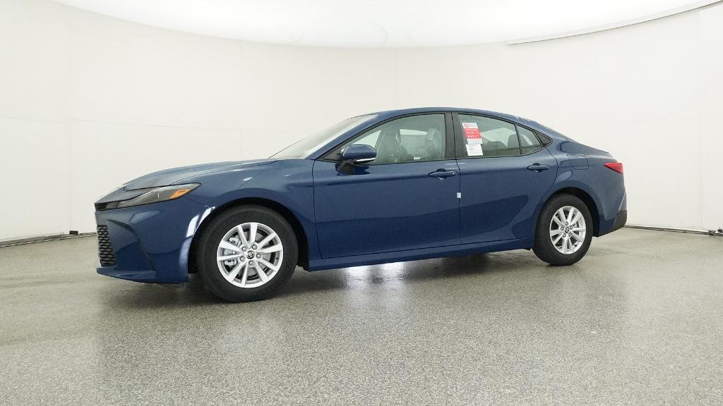 2026 Toyota Camry LE photo 8