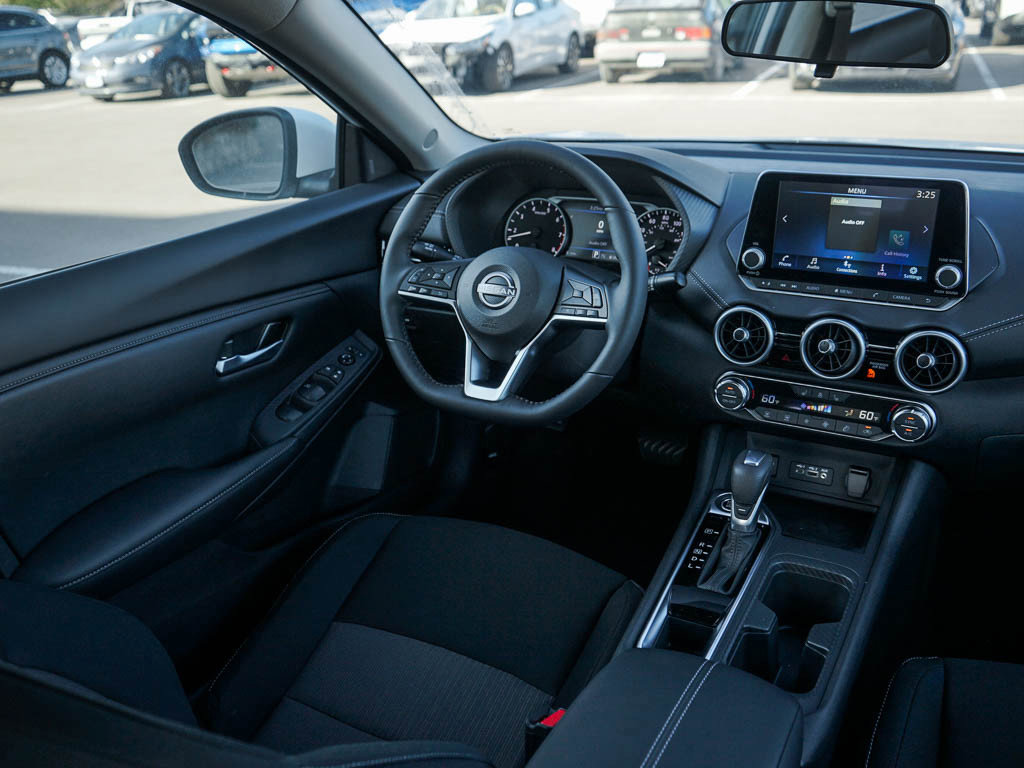 2025 Nissan Sentra SV photo 12