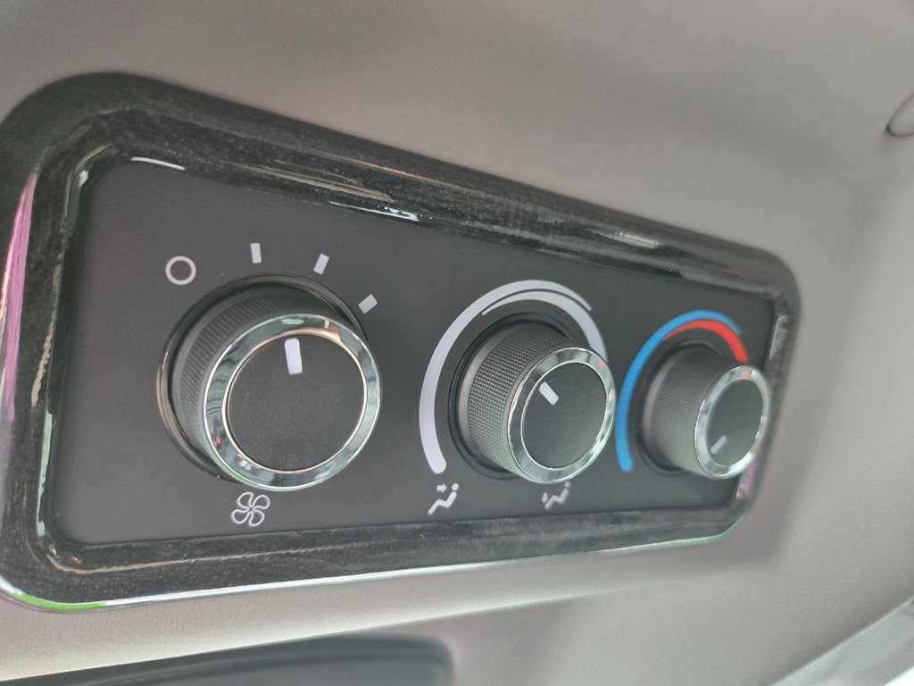2025 Gmc Savana 2500 Cargo photo 22
