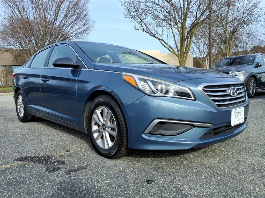2016 Hyundai Sonata SE's photo