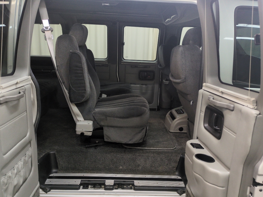 2012 Chevrolet Express Cargo 1500 photo 19