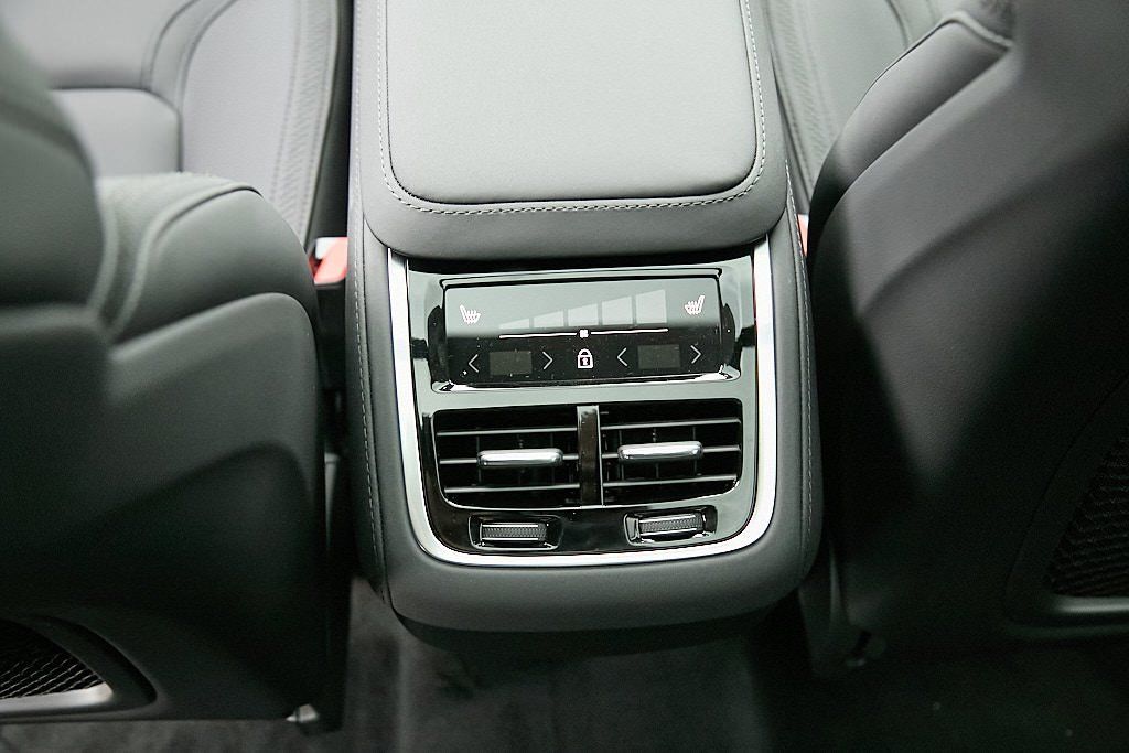 2026 VOLVO XC90 - Image 25