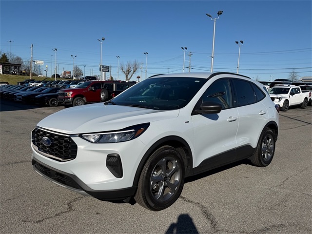 2025 Ford Escape ST-Line's photo