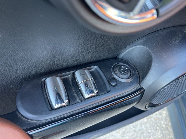 2019 Mini Cooper Convertible S photo 11